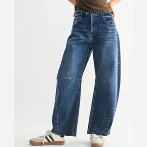 Barrel Jean - Just Black Denim